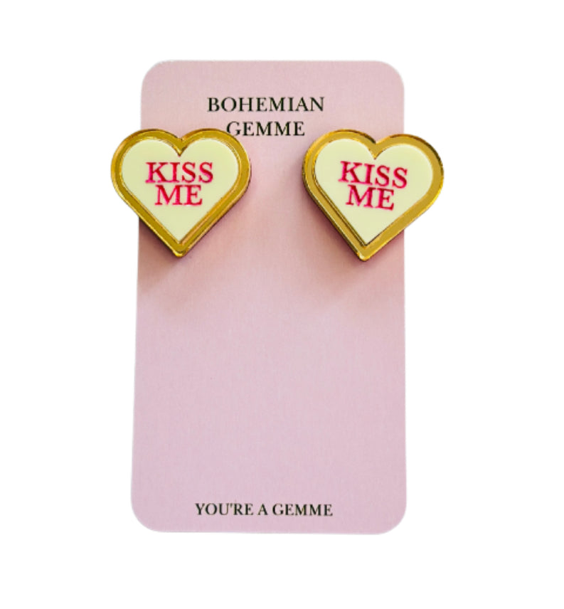 Sample Sale KISS ME  Heart Studs